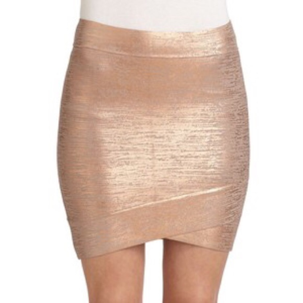 BCBGMAXAZRIA Bandage skirt - S NWOT- Rose gold
